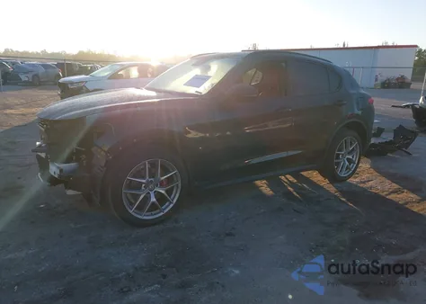 2019 Alfa Romeo Stelvio Ti Sport Awd z USA, uszkodzony, nr VIN ZASPAKBN4K7C45451